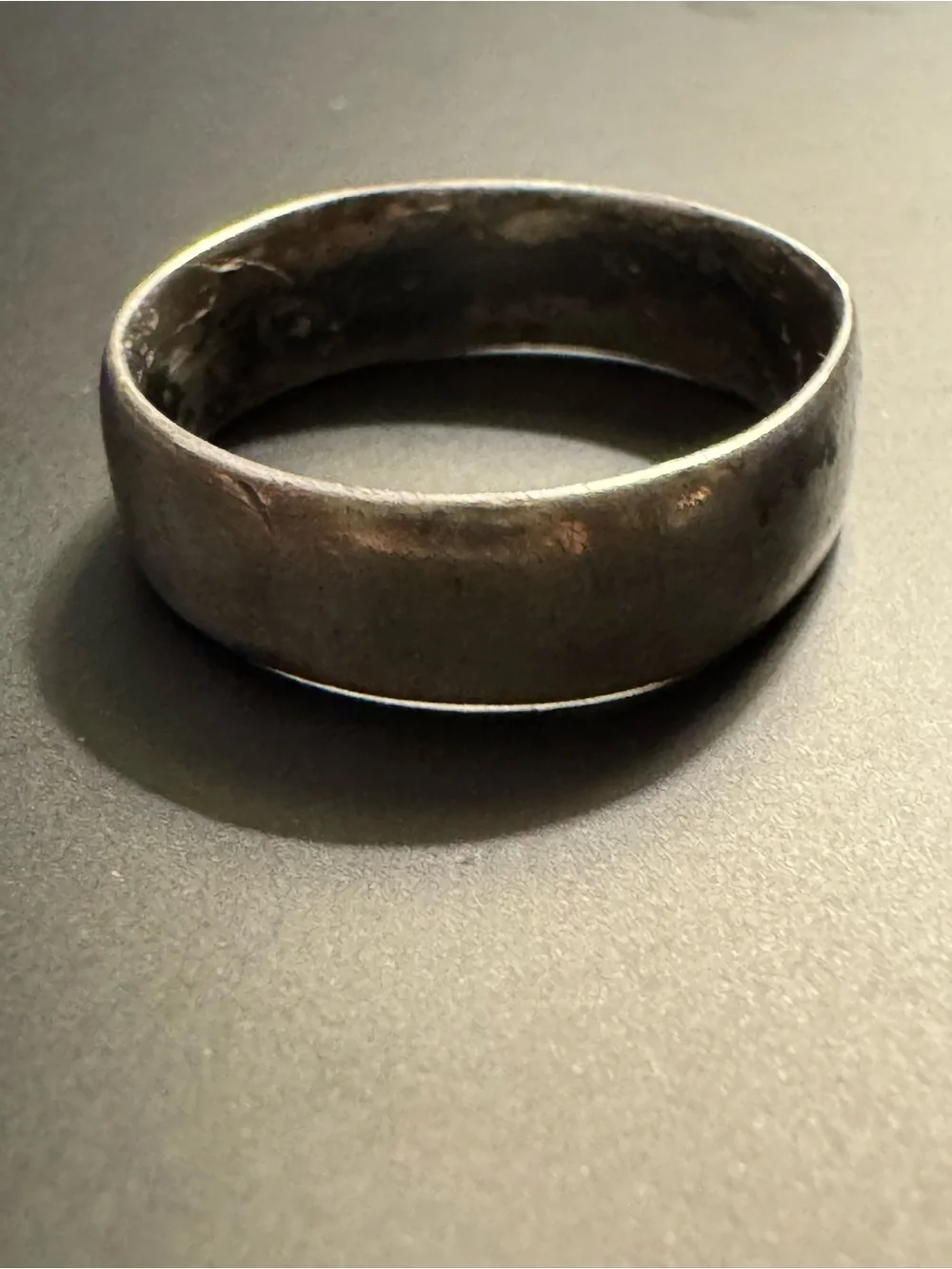 Classic Men's Sterling Silver Band - Size 9